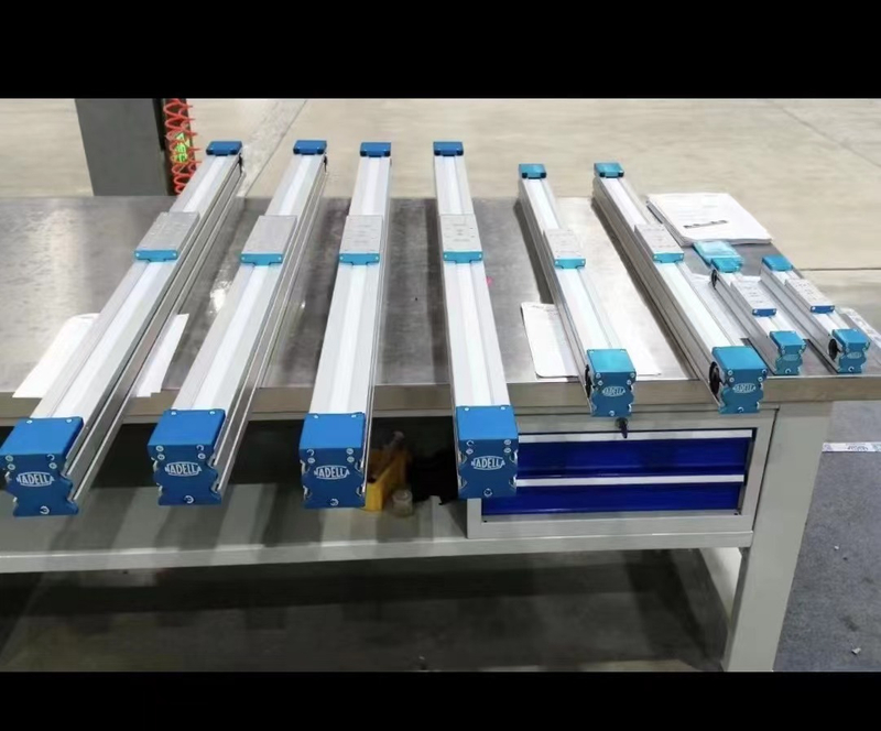 Guide rail slider optical axis